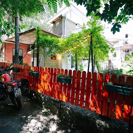 Old Vera Apartment Tbilisi Exterior photo