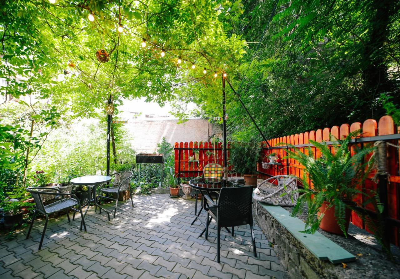 Old Vera Apartment Tbilisi Exterior photo