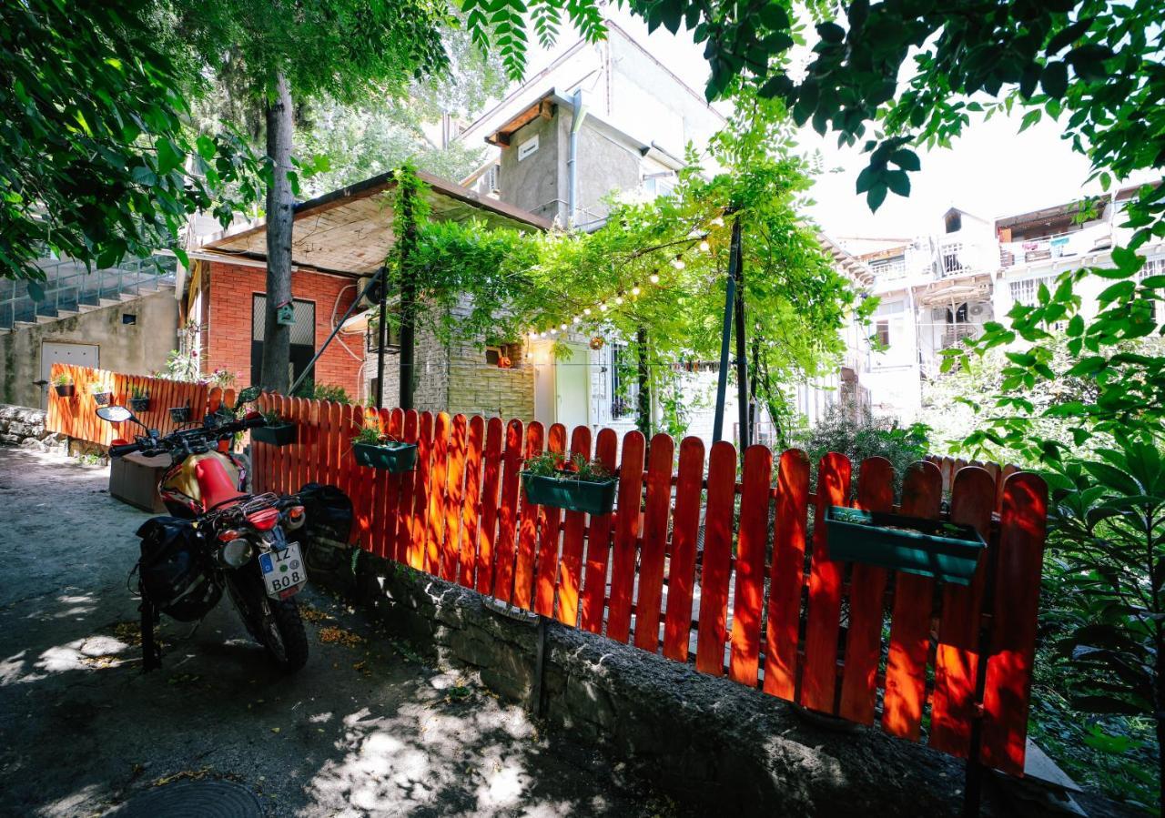 Old Vera Apartment Tbilisi Exterior photo