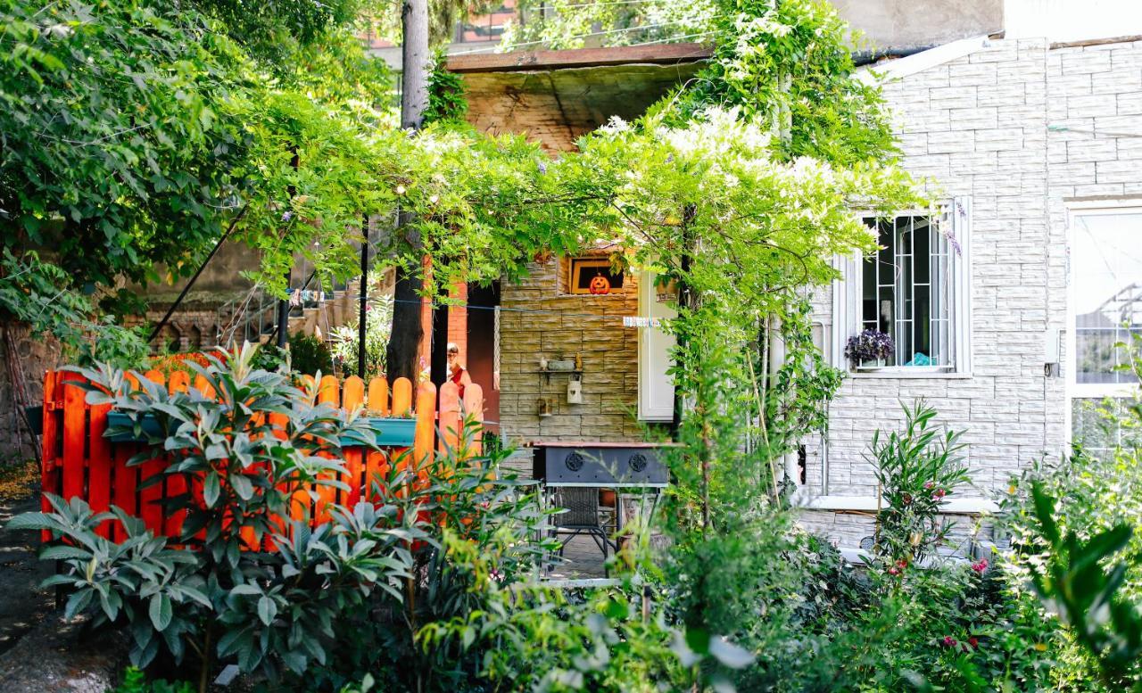 Old Vera Apartment Tbilisi Exterior photo