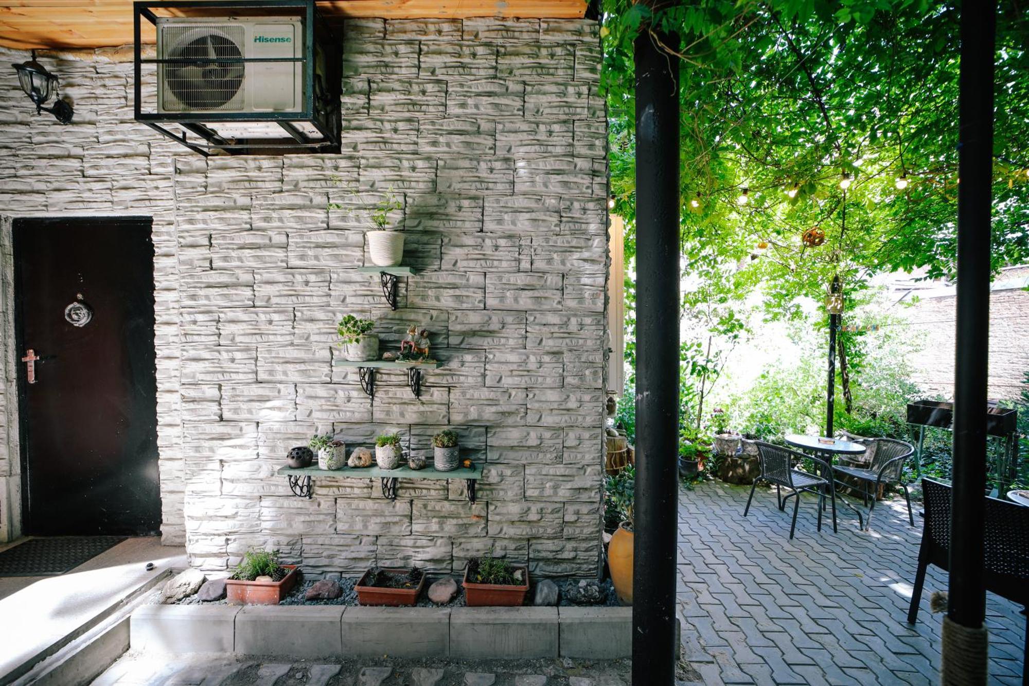 Old Vera Apartment Tbilisi Exterior photo